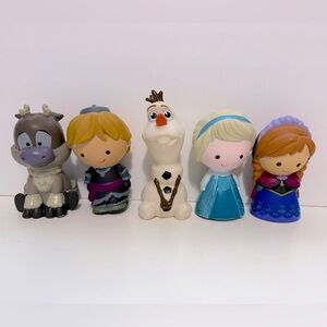 Disneys Frozen Character Bath Toys - 5 pieces included